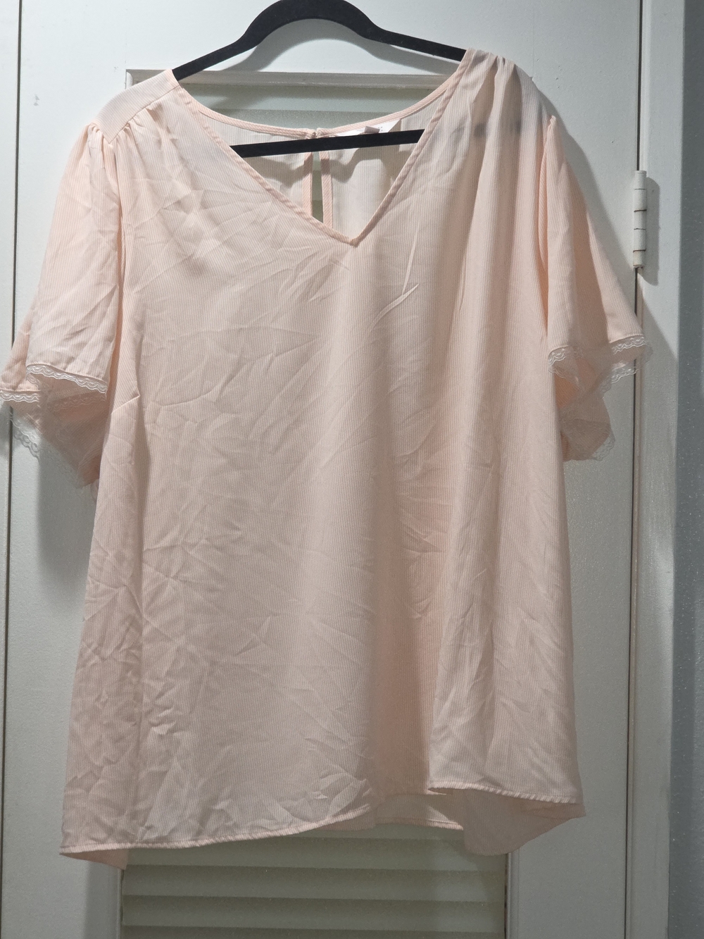 LC Lauren Conrad Light Blush V-Neck Flutter Sleeve Blouse